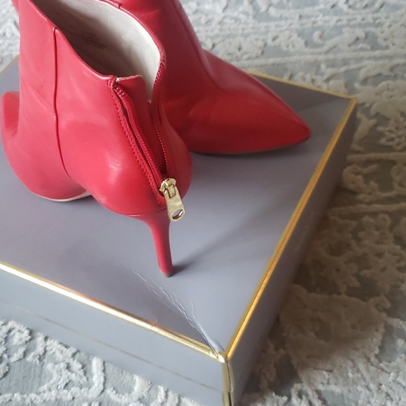 Red booties - Picture 3 of 7